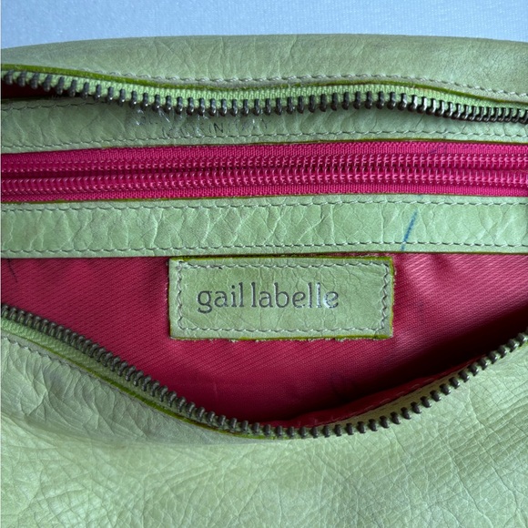 Lime green leather shoulder bag by Gail Labelle - Picture 5 of 5
